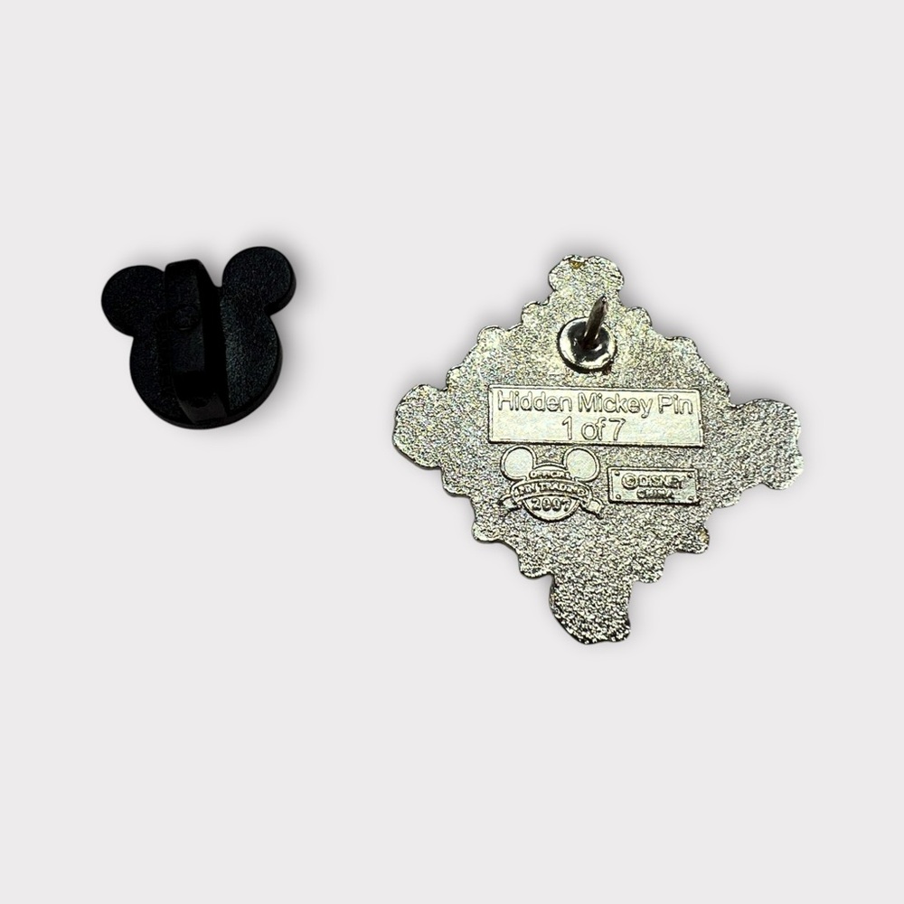 5 Disney Pin Lot Pirates of the Caribbean 2007 Hidden Mickey Pin Trading Skull - Picture 9 of 16